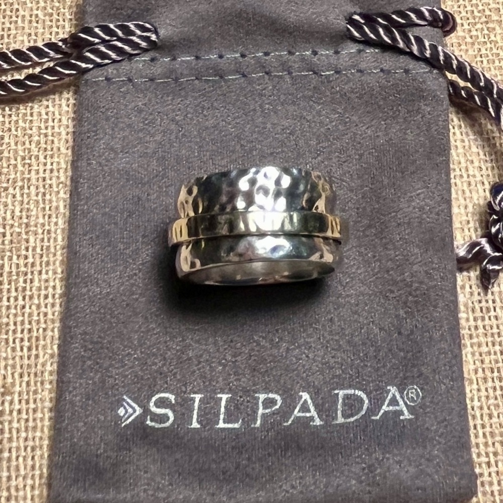 Silpada Hammered Circle Ring - Picture 6 of 13